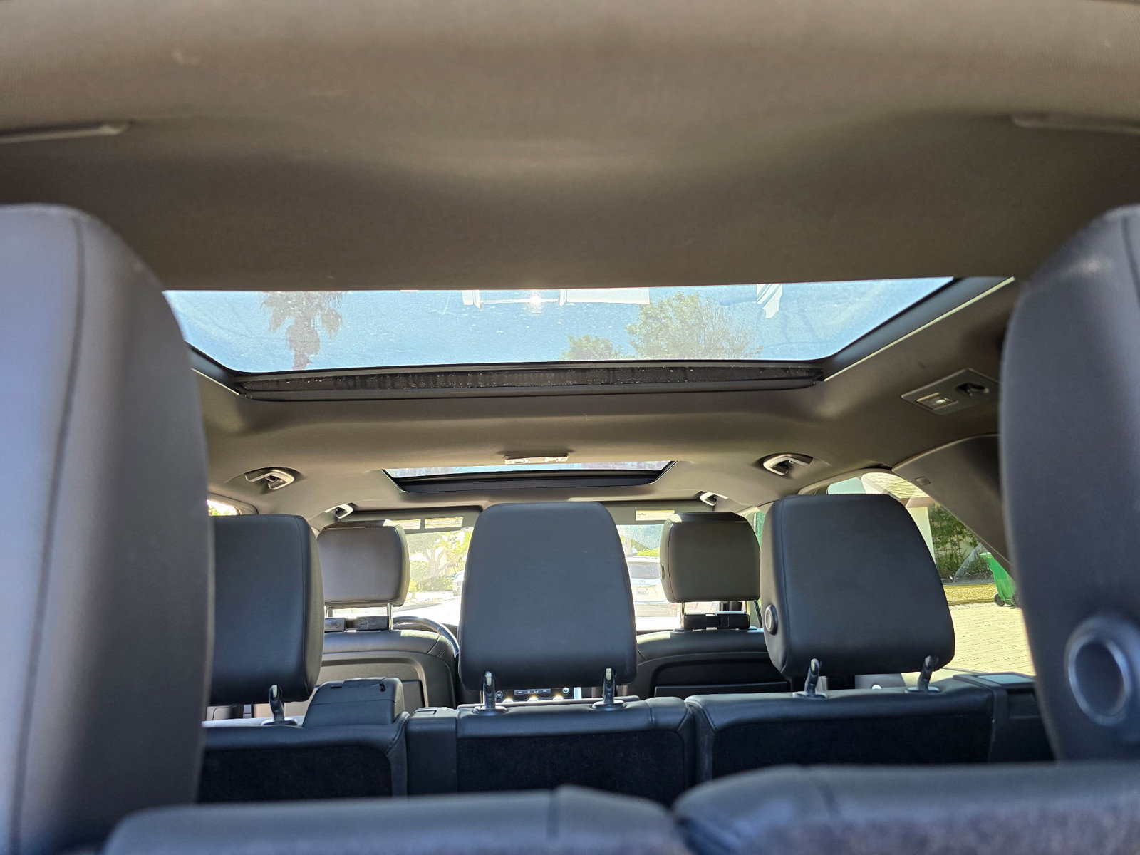 Used 2018 Land Rover Discovery HSE AWD/4WD image 27