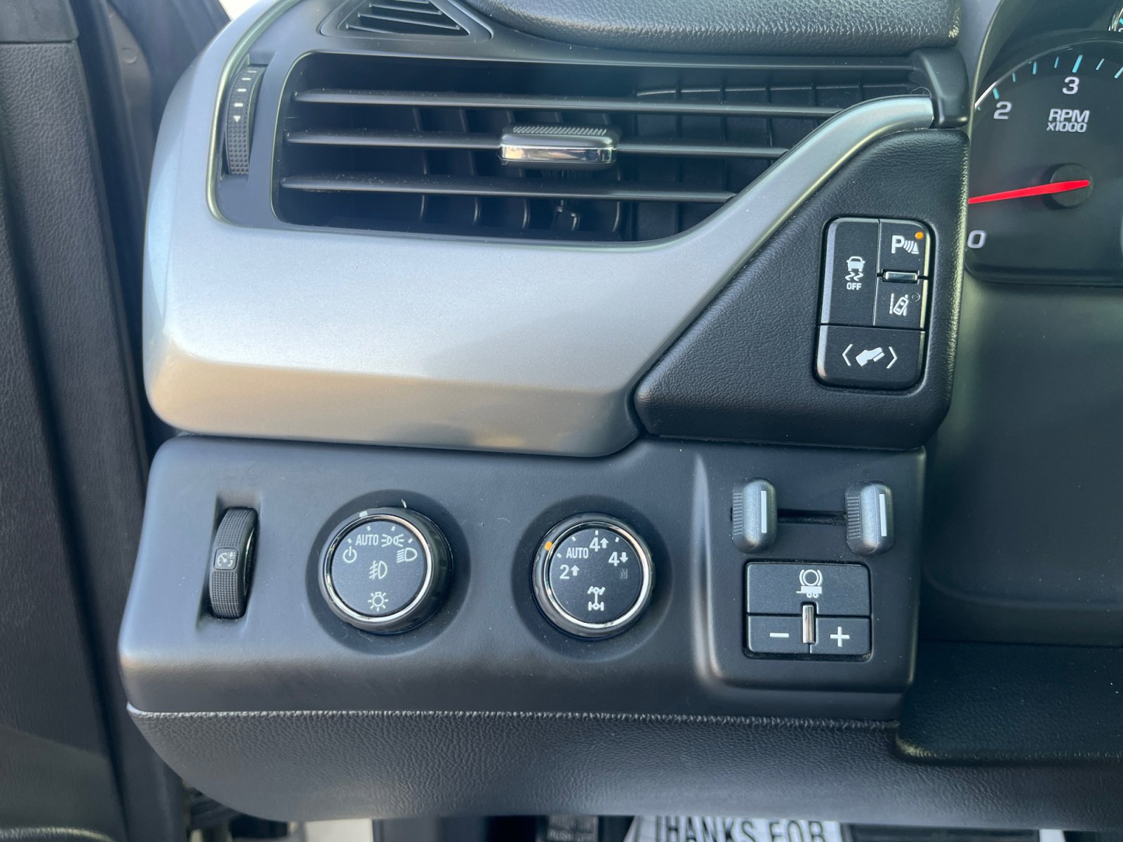 Used 2015 Chevrolet Tahoe LT w/ Luxury Package image 33