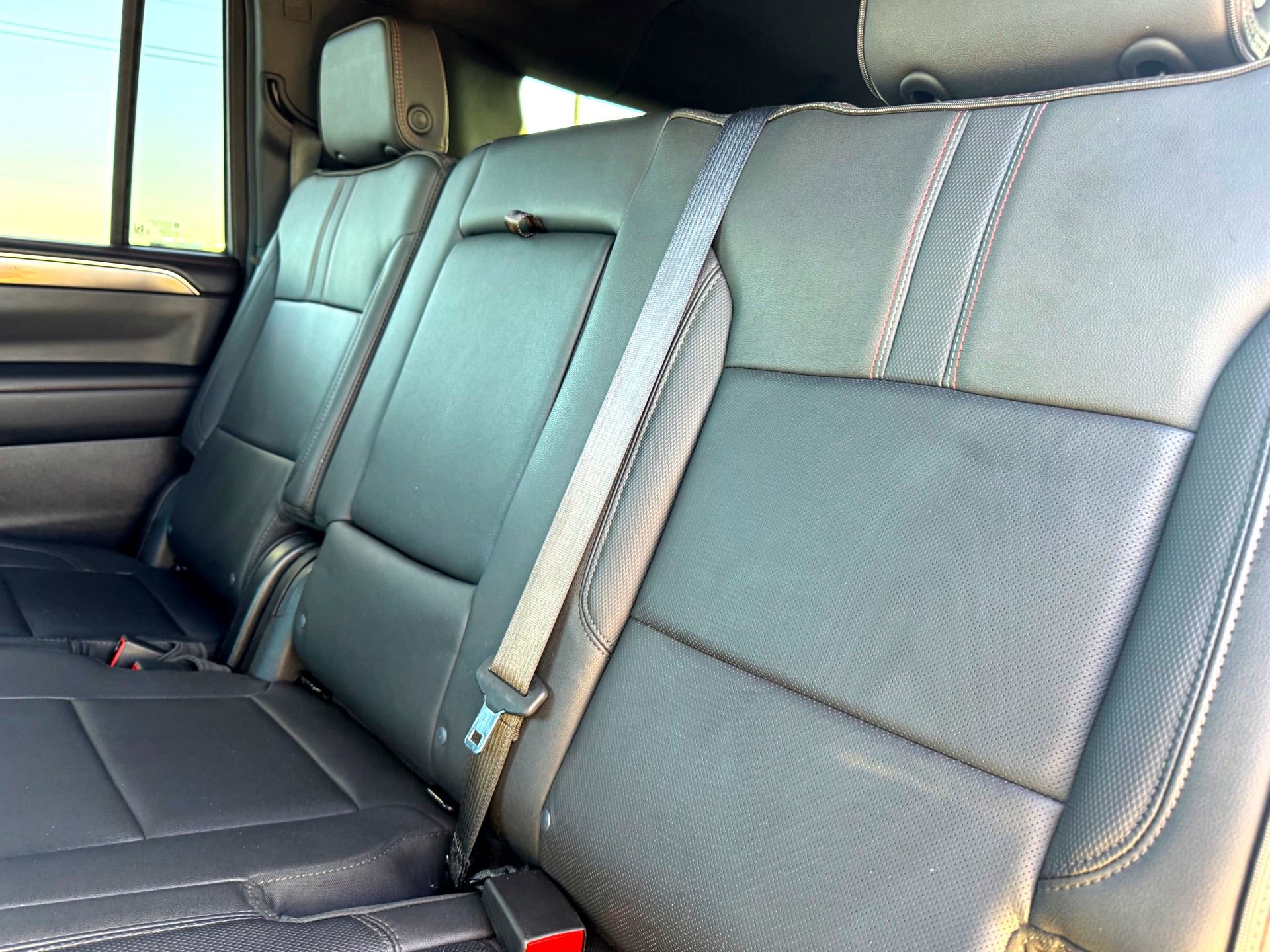 Used 2024 Chevrolet Suburban RST image 18