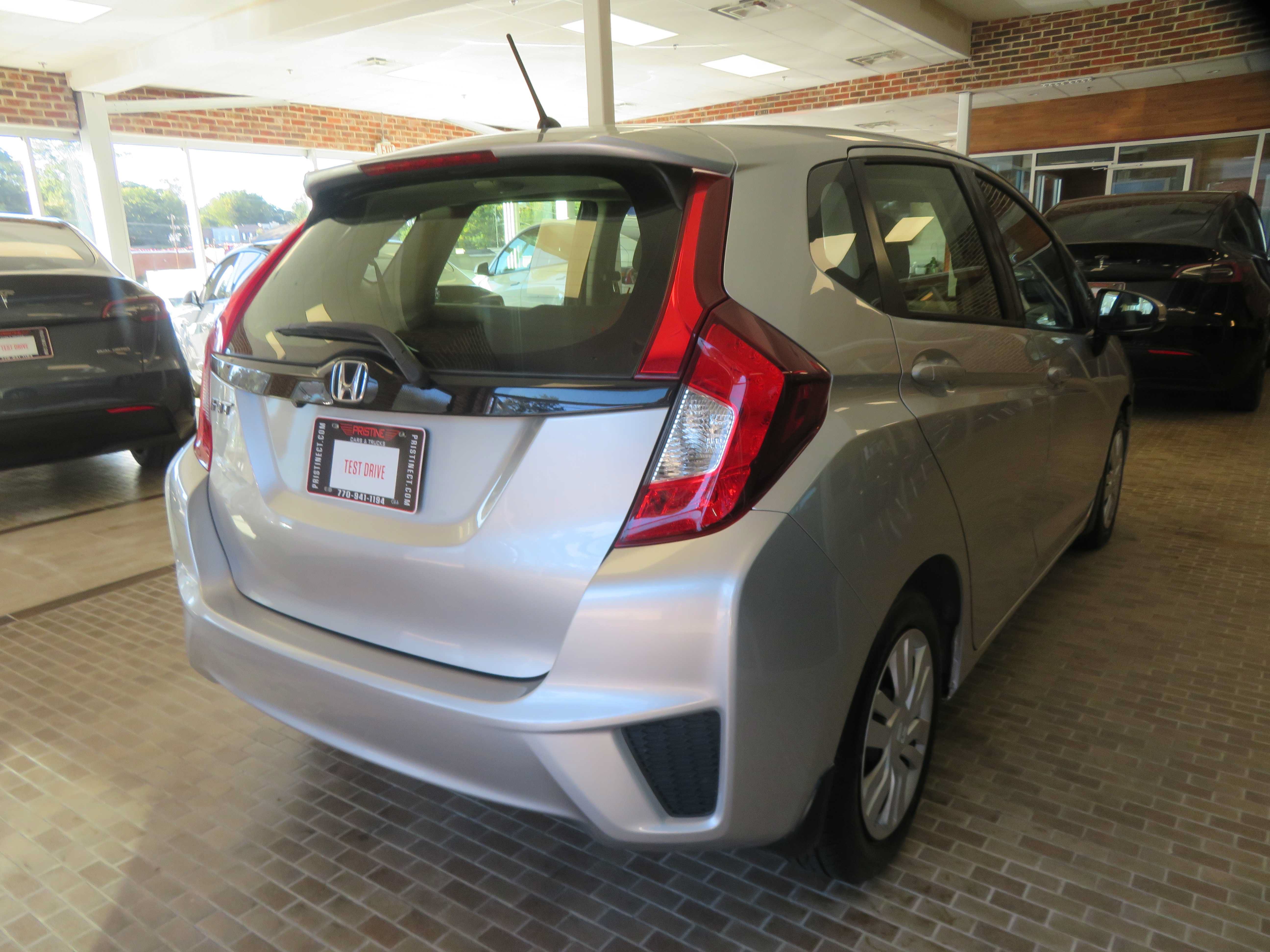 Used 2016 Honda Fit LX image 4