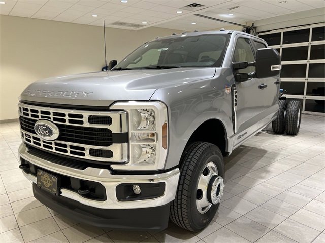New 2026 Ford F350 XLT video 1