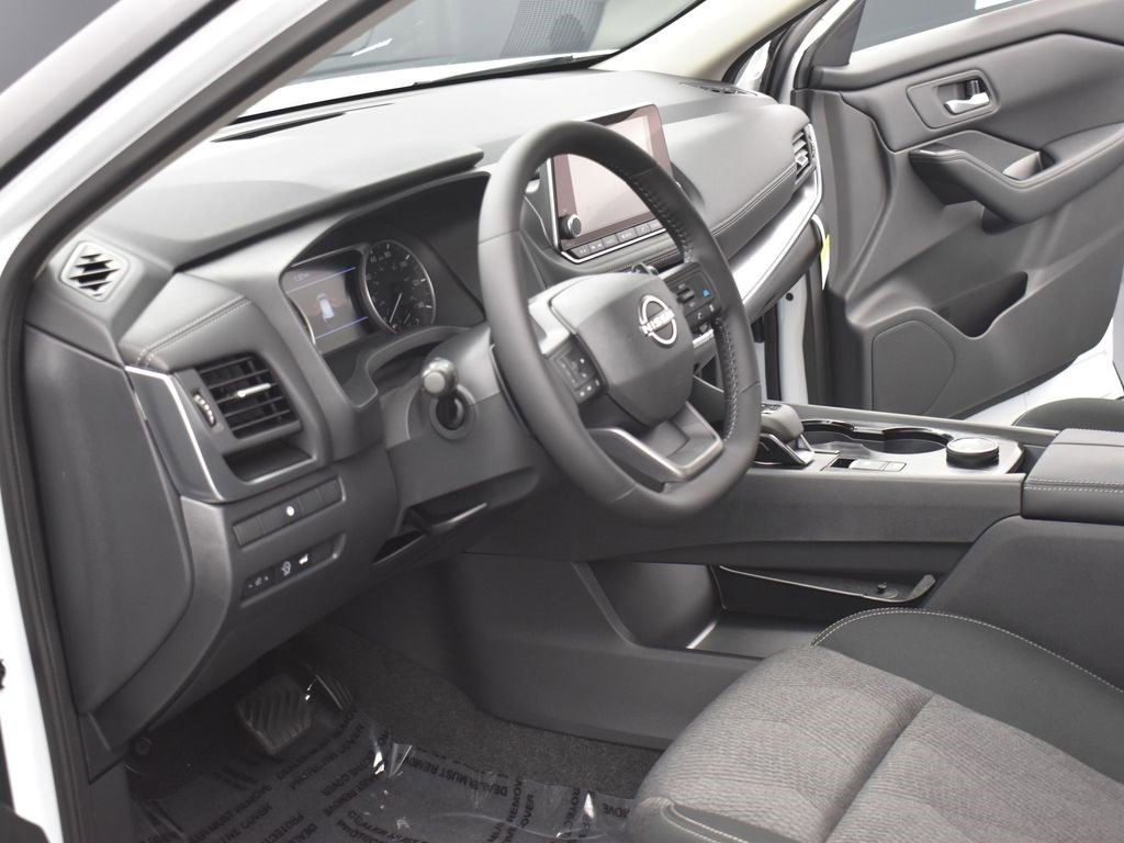 New 2026 Nissan Rogue SV image 7