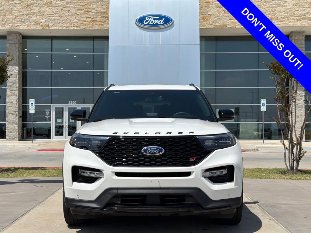 Used 2023 Ford Explorer ST w/ Equipment Group 401A AWD/4WD image 2