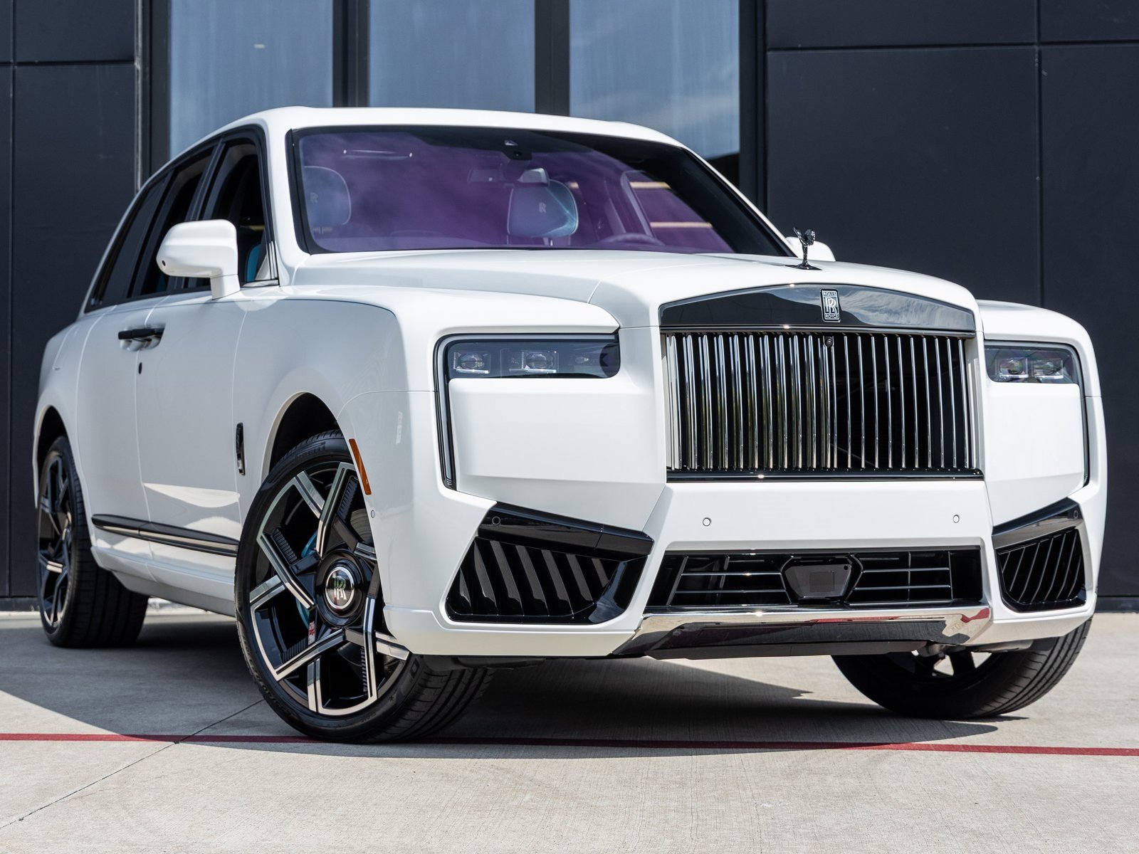 New 2026 Rolls-Royce Cullinan Black Badge image 5