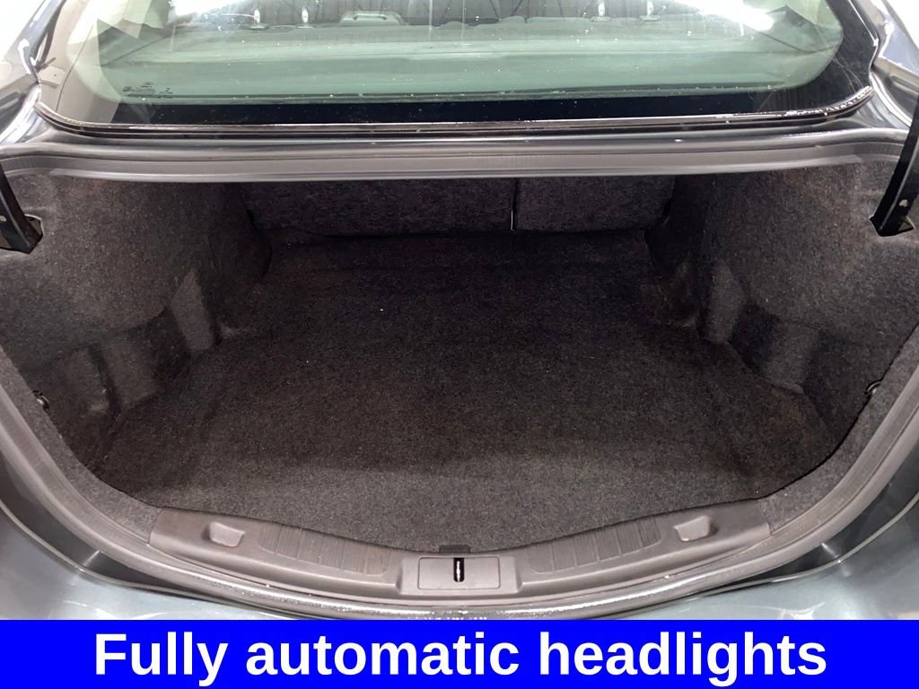 Used 2015 Ford Fusion SE image 10