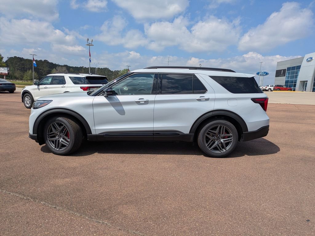 New 2026 Ford Explorer ST w/ Sun And Sound Package image 5