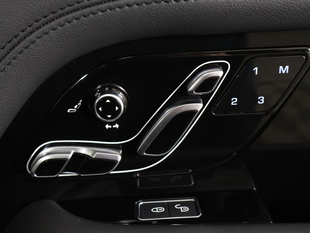 Used 2019 Land Rover Range Rover HSE image 39