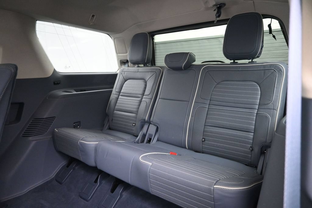 Used 2022 Lincoln Navigator Black Label AWD/4WD image 28