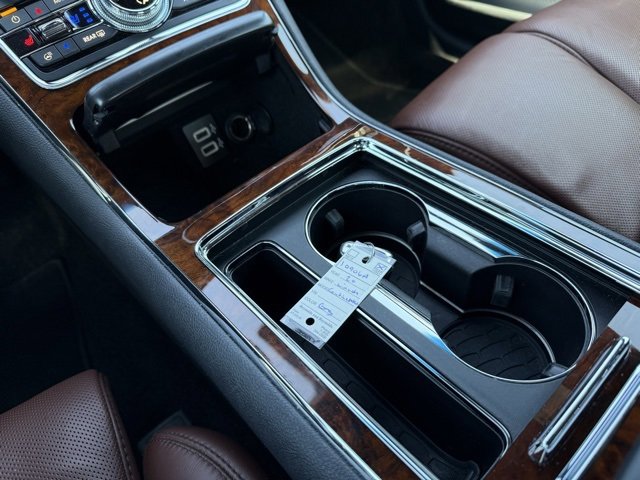Used 2020 Lincoln Continental Reserve w/ Luxury Package image 13