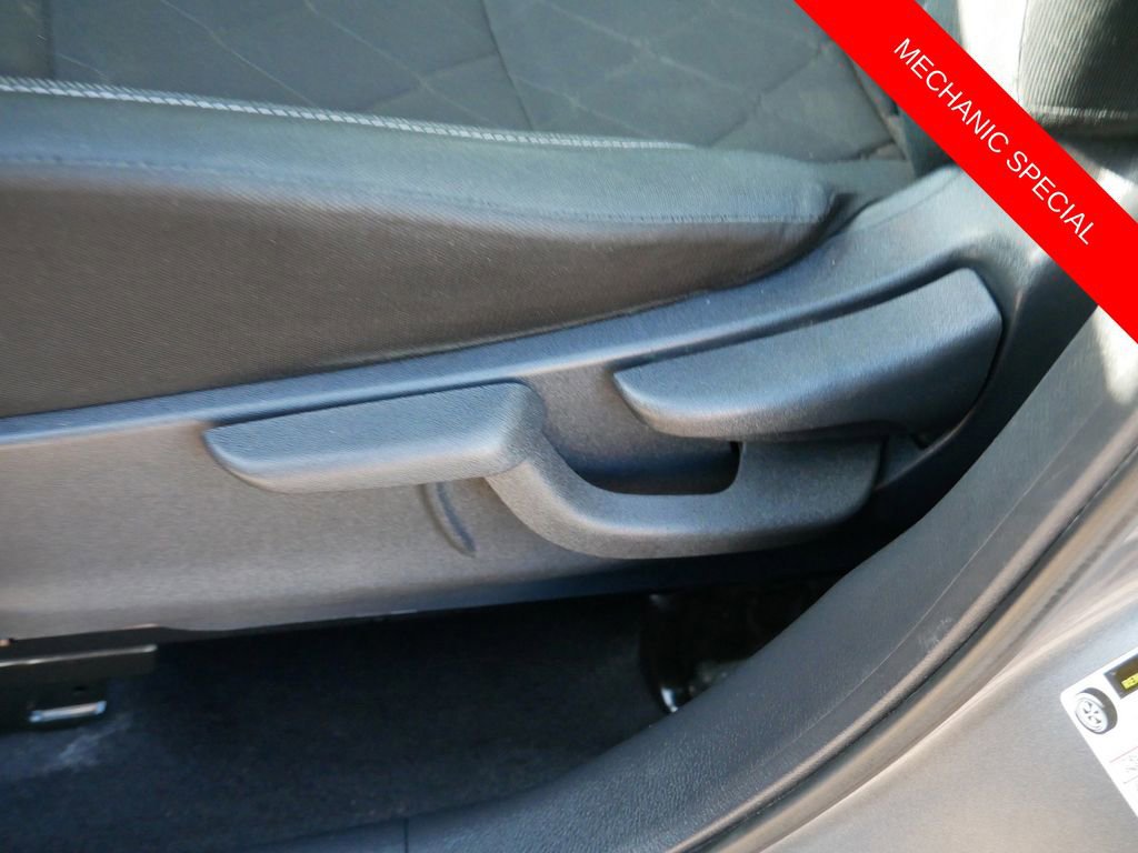 Used 2019 Nissan Kicks SV image 15