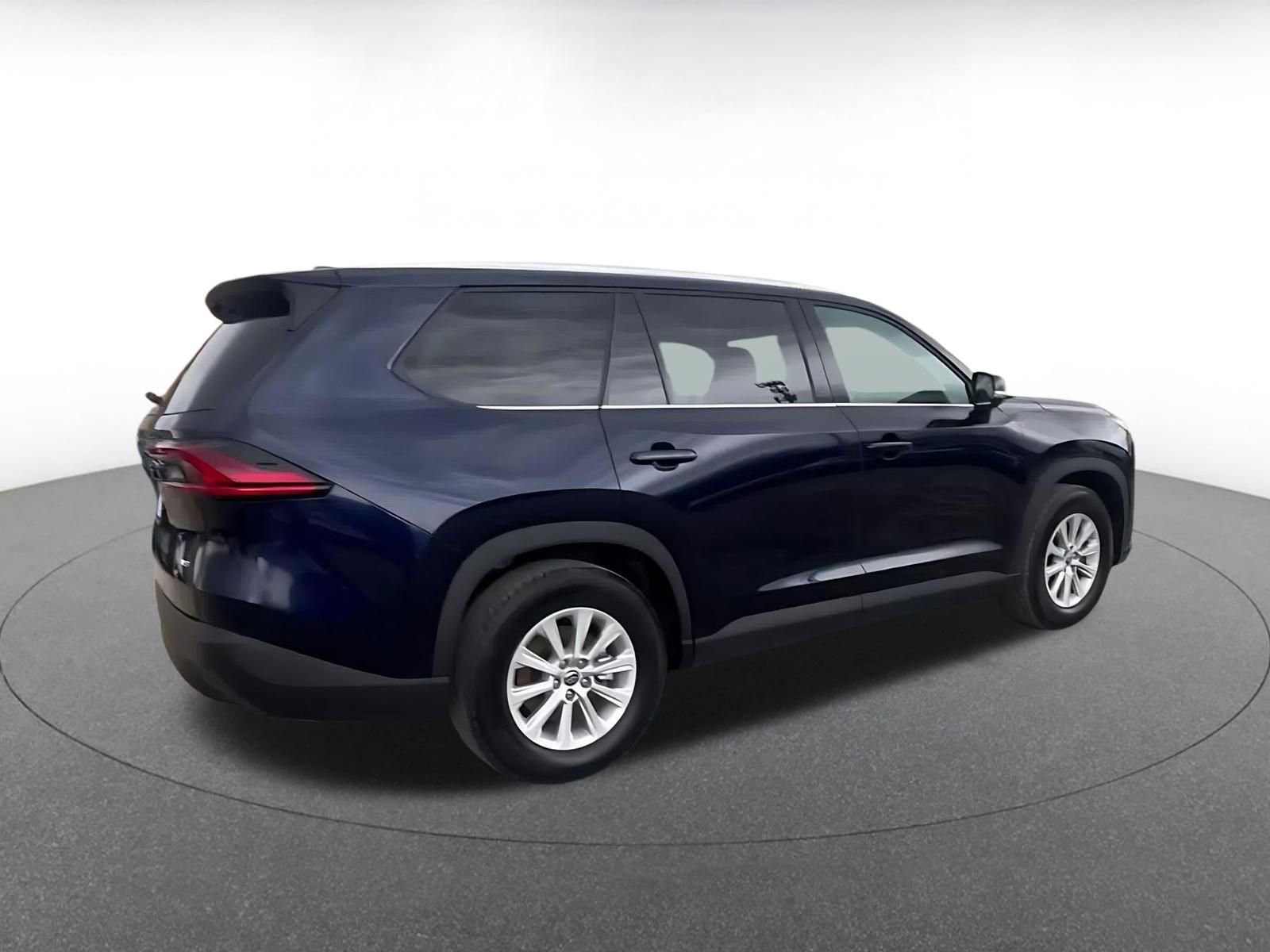 Used 2025 Toyota Grand Highlander FWD image 15