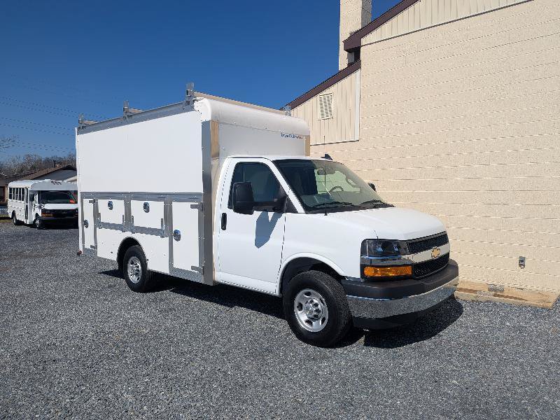 Used 2025 Chevrolet Express 3500 w/ Power Convenience Package RWD image 21