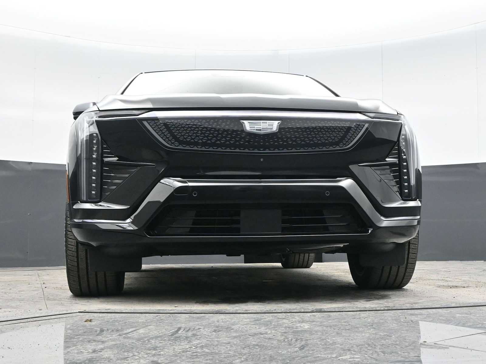 New 2025 Cadillac Optiq Sport 2 w/ LPO, ONYX Package image 36