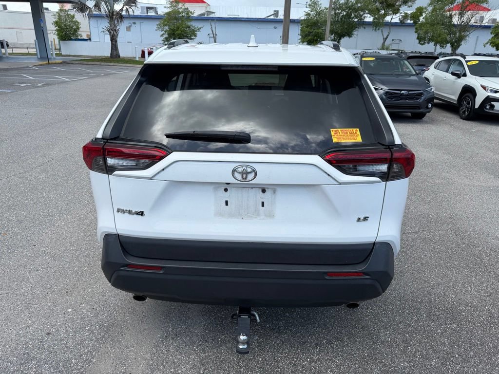Used 2021 Toyota RAV4 LE FWD image 6
