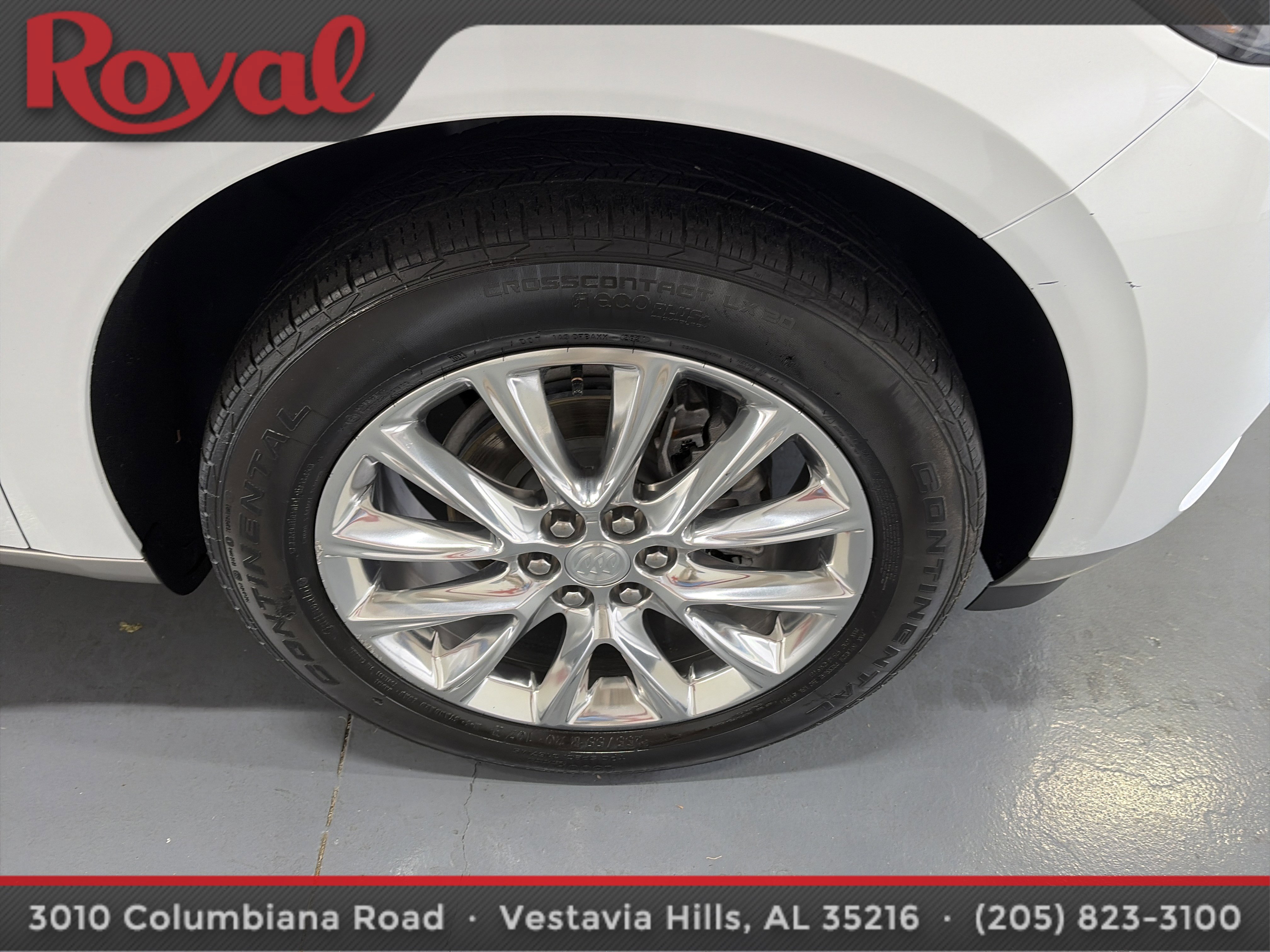 Used 2021 Buick Enclave Essence w/ Sound and Sites Package FWD image 10
