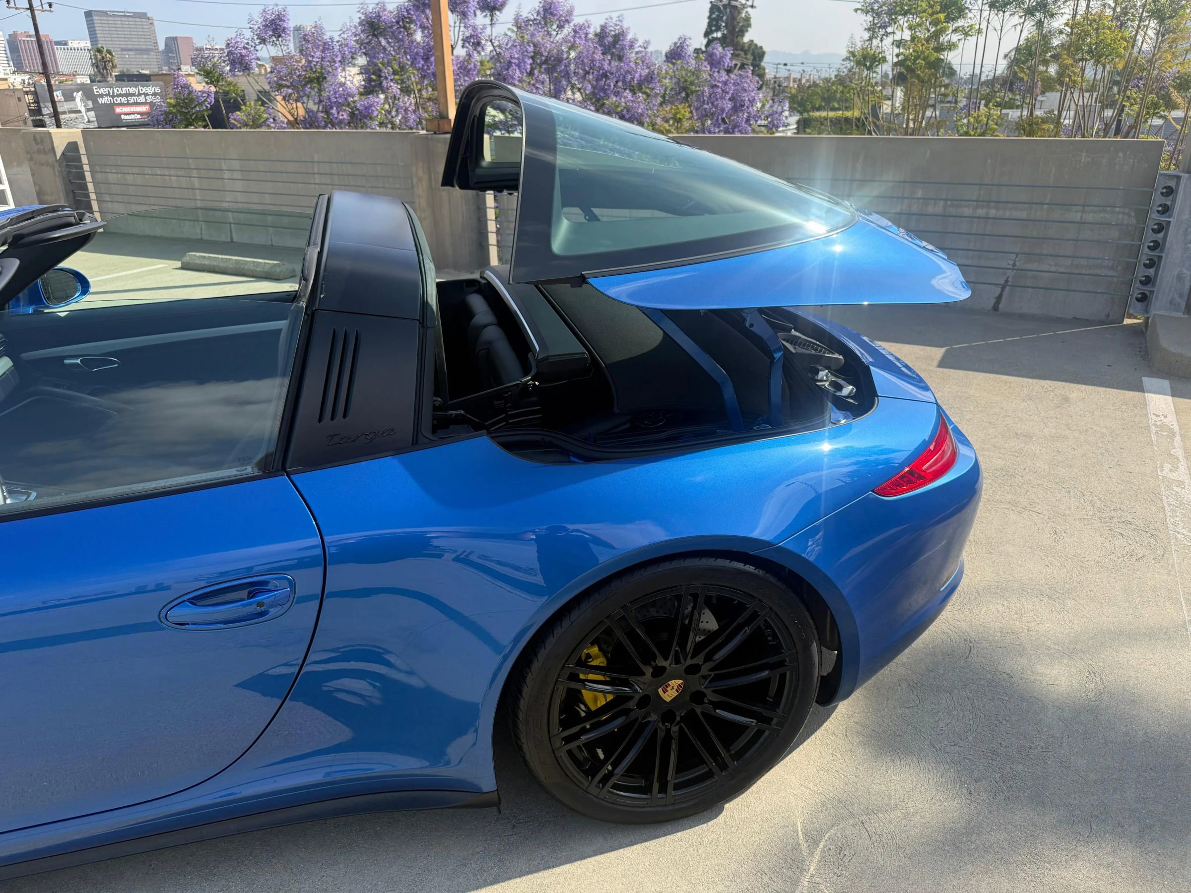 Used 2015 Porsche 911 Targa 4S w/ Sport Chrono Package AWD/4WD image 10