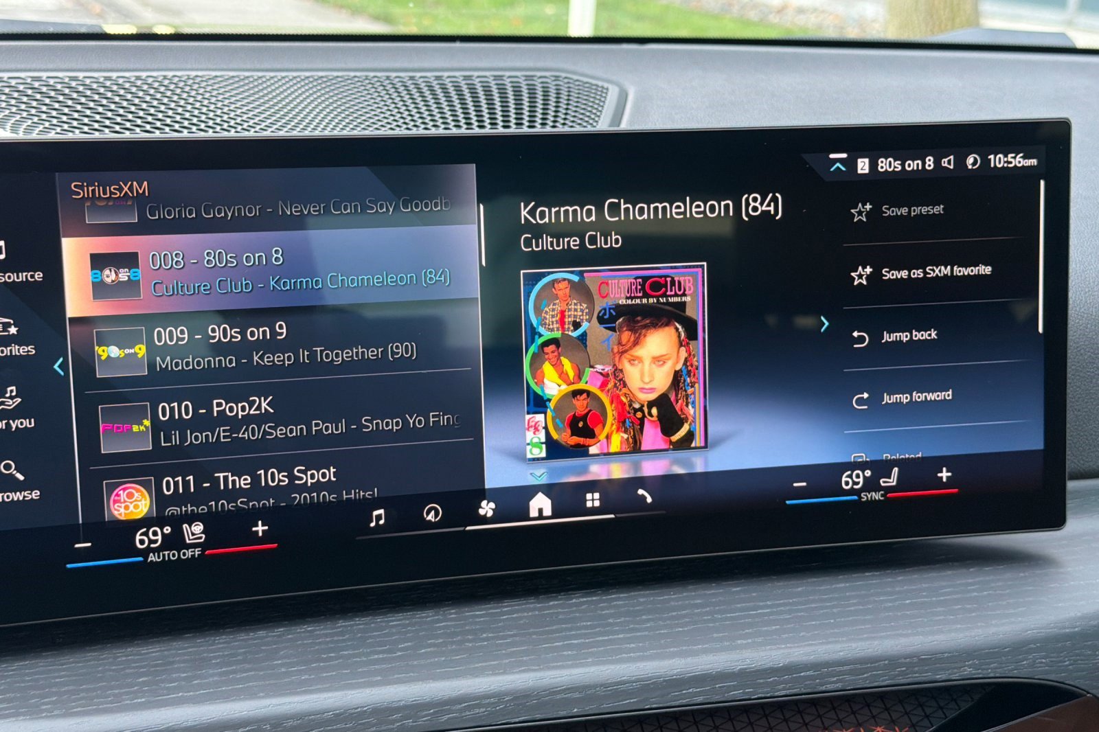 Used 2025 BMW 330i Sedan w/ Premium Package image 24