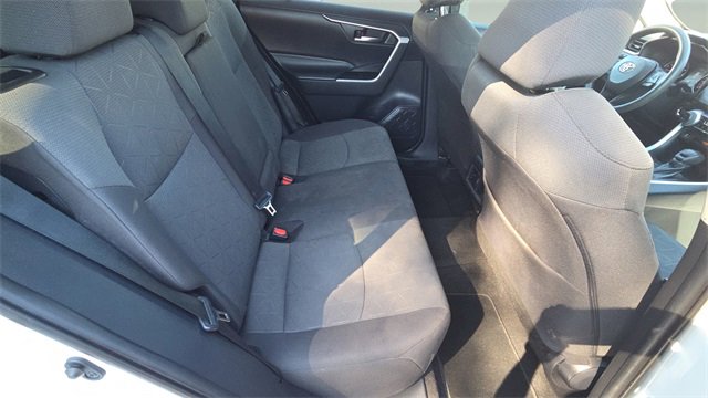 Used 2021 Toyota RAV4 XLE image 24