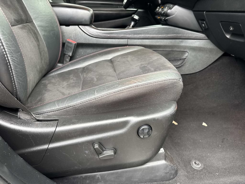 Used 2022 Dodge Durango R/T w/ Tow 'N Go Package AWD/4WD image 13