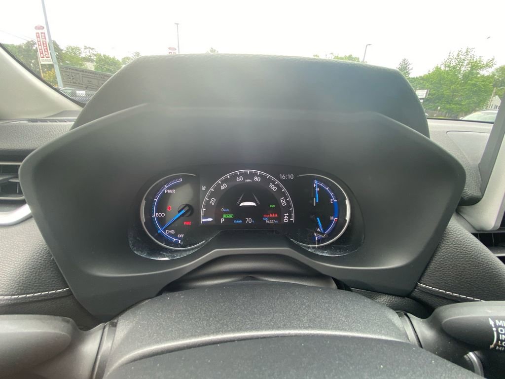 Used 2024 Toyota RAV4 XLE w/ Convenience Package AWD/4WD image 11