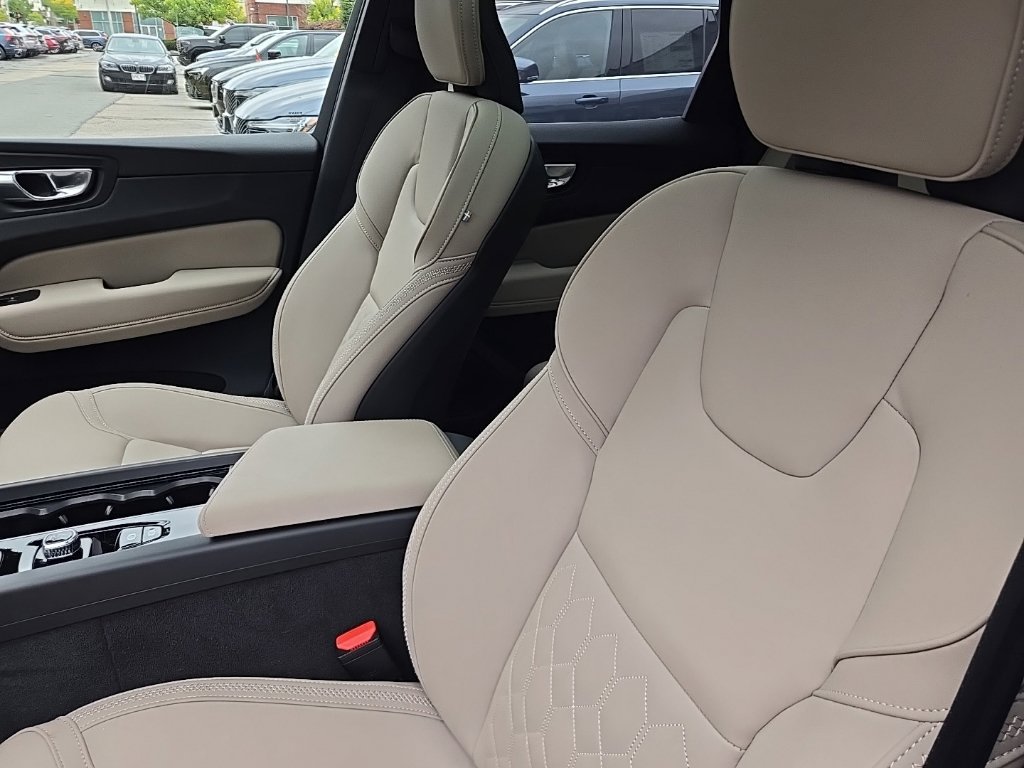 Certified 2026 Volvo XC60 B5 Plus AWD/4WD image 17