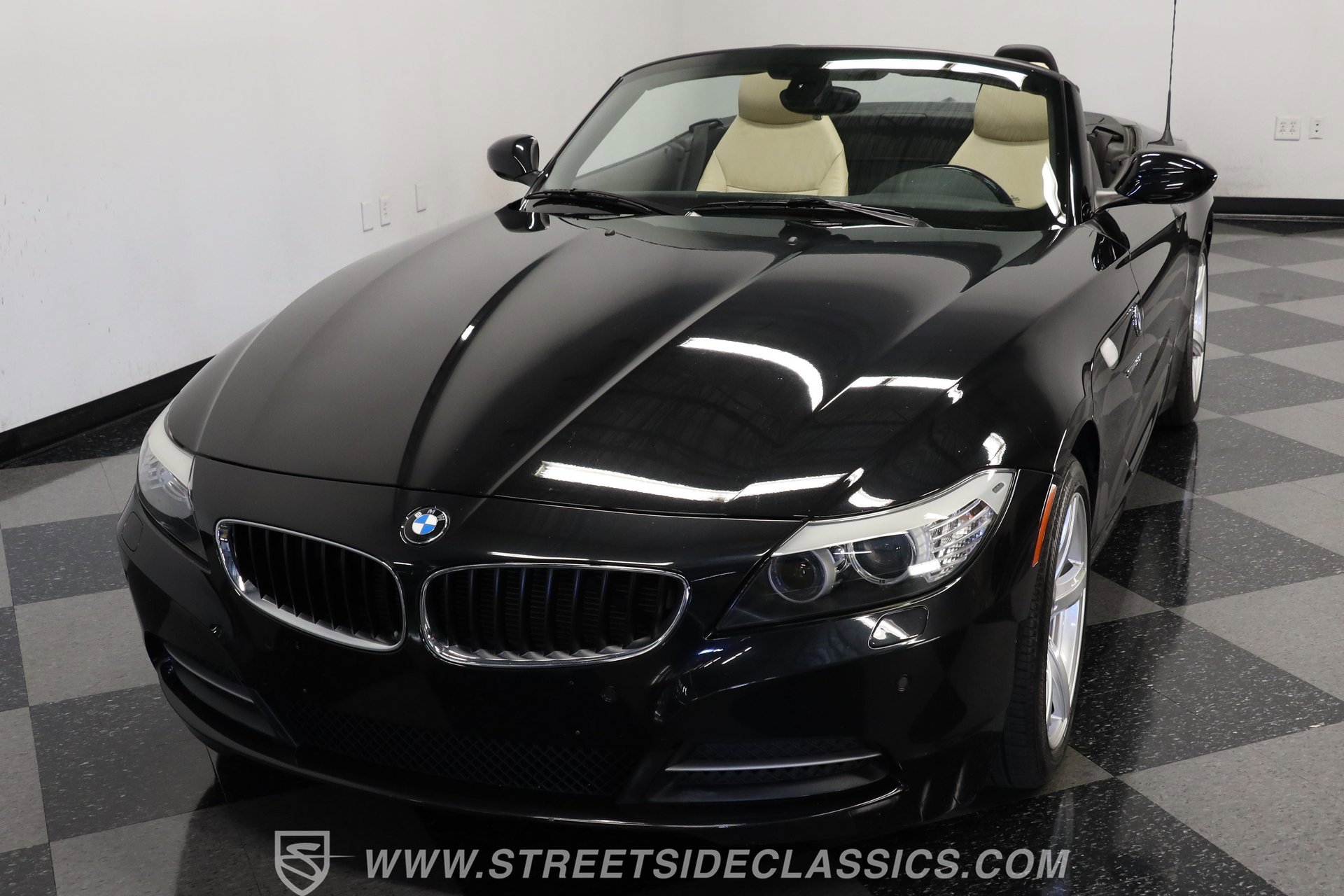 Used 2011 BMW Z4 sDrive30i image 16