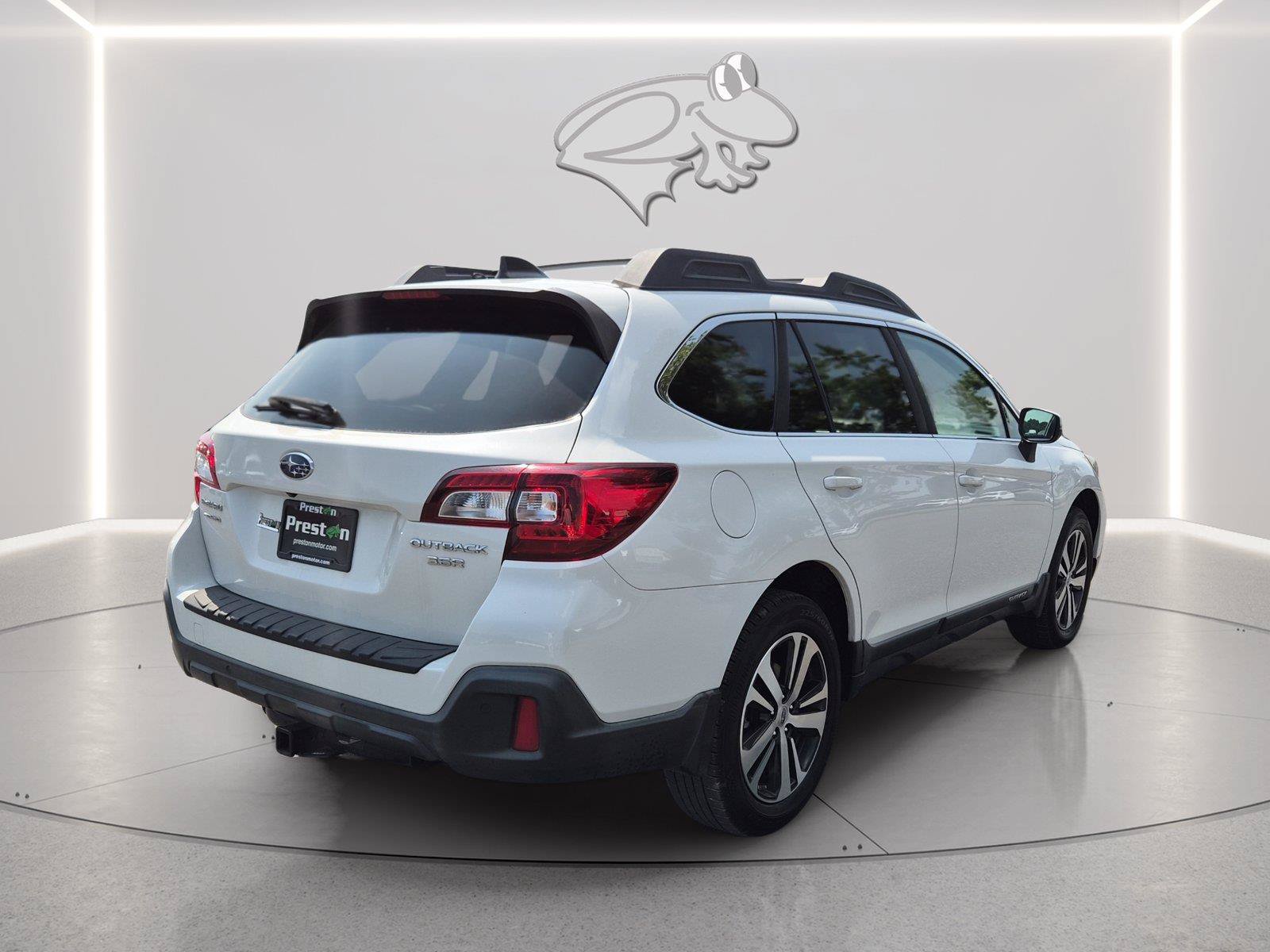 Used 2019 Subaru Outback 3.6R Limited w/ Popular Package #2 AWD/4WD image 5