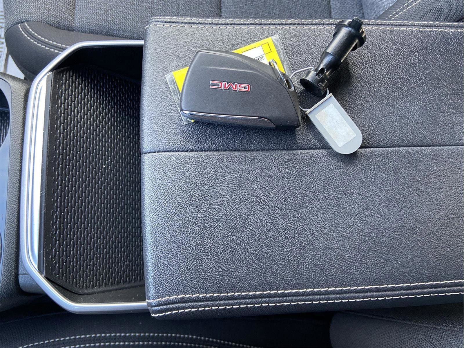 Used 2026 GMC Terrain Elevation AWD/4WD image 27