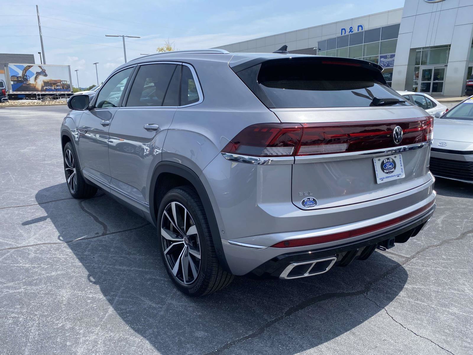 Used 2024 Volkswagen Atlas Cross Sport SEL Premium R-Line AWD/4WD image 5