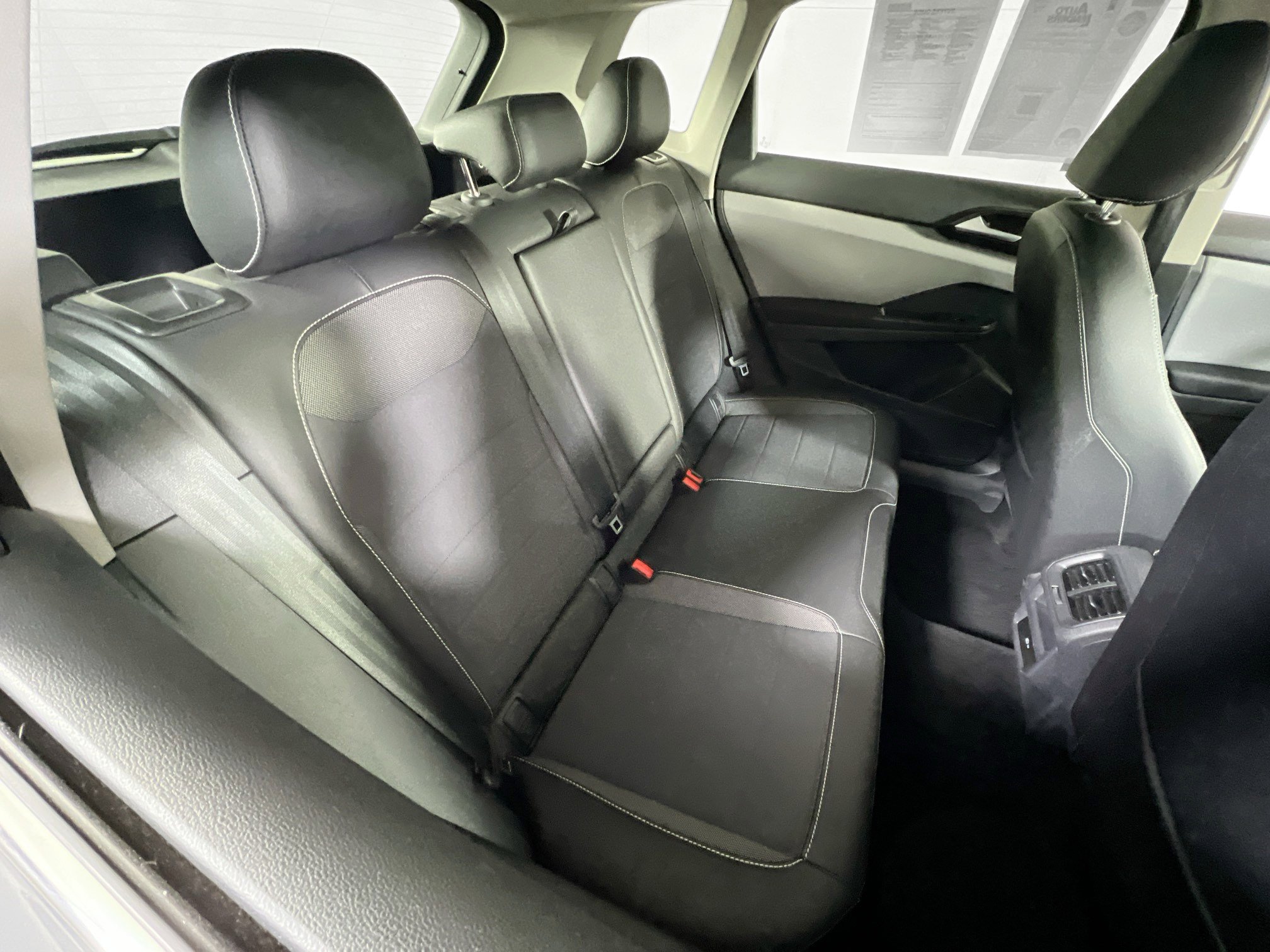 Used 2023 Volkswagen Taos SE AWD/4WD image 26