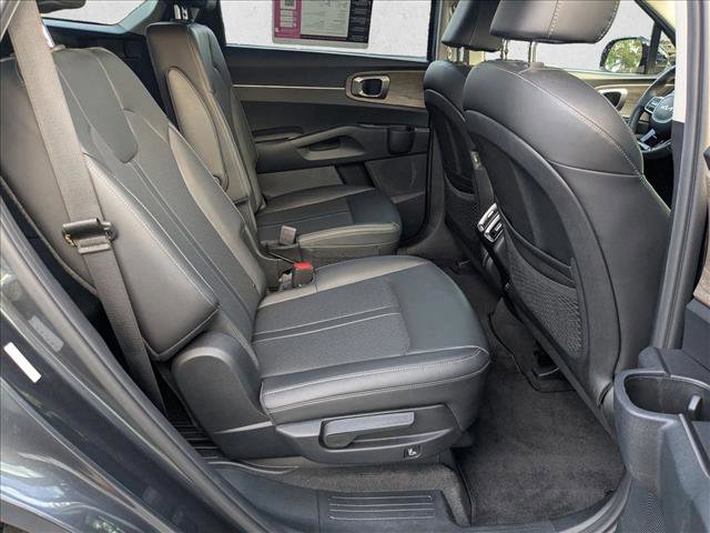 Used 2023 Kia Sorento X-Line EX image 18