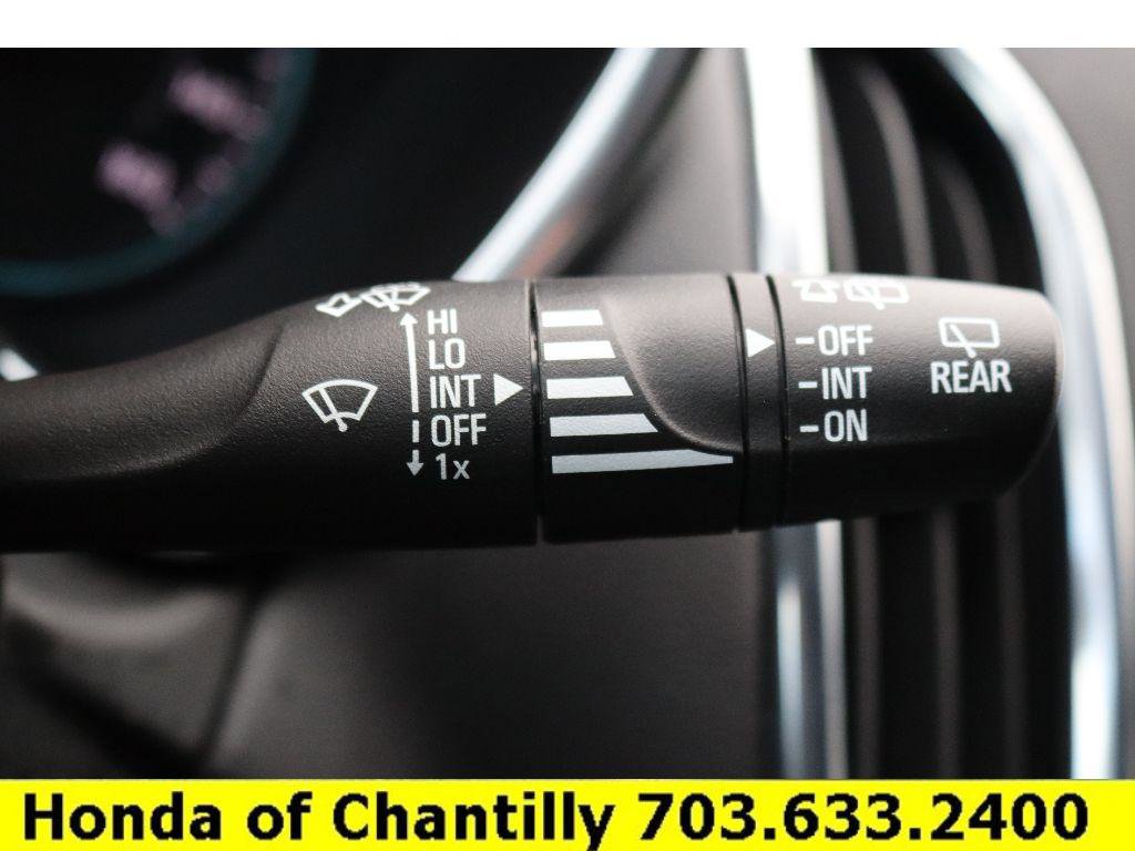 Used 2022 Chevrolet Equinox LT w/ LPO, Floor Liner Package image 10