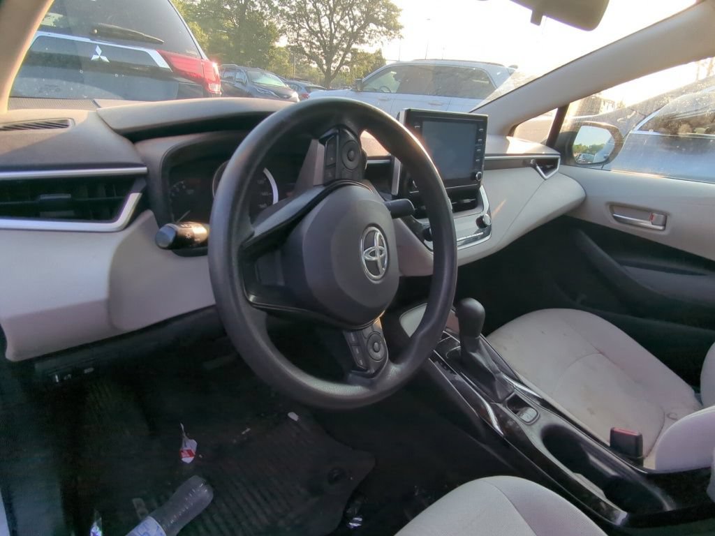 Used 2020 Toyota Corolla LE FWD image 7