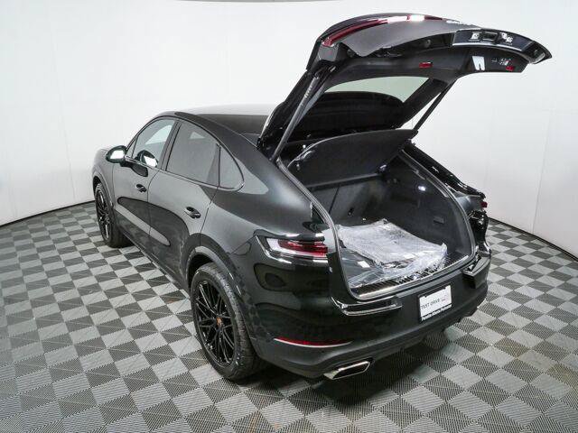 New 2026 Porsche Cayenne Coupe AWD/4WD image 34