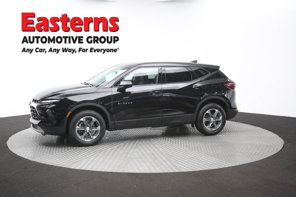 Used 2025 Chevrolet Blazer LT FWD image 61