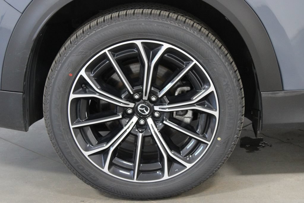 Used 2025 MAZDA CX-70 Plug-In Hybrid w/ Premium Plus AWD/4WD image 18