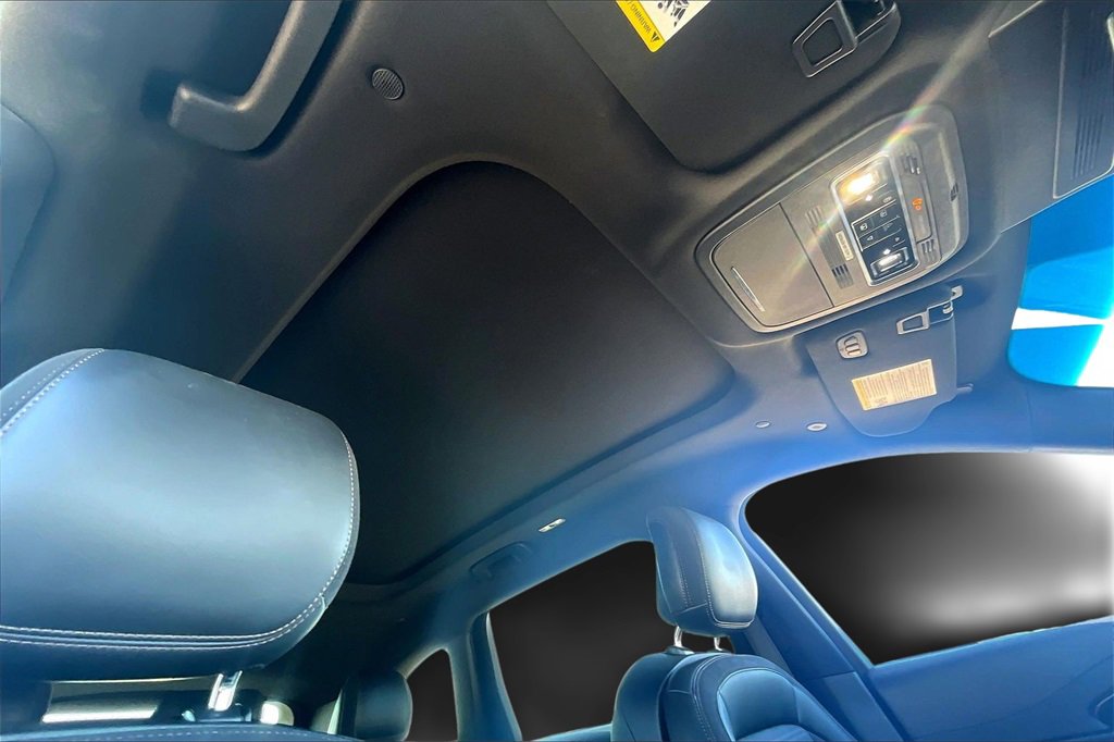 Used 2024 Lincoln Nautilus Reserve w/ Equipment Group 202A image 17