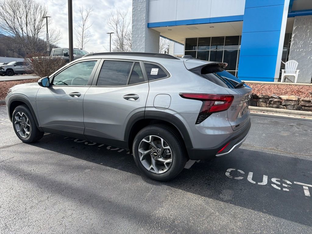 New 2025 Chevrolet Trax LT w/ LT Convenience Package image 6