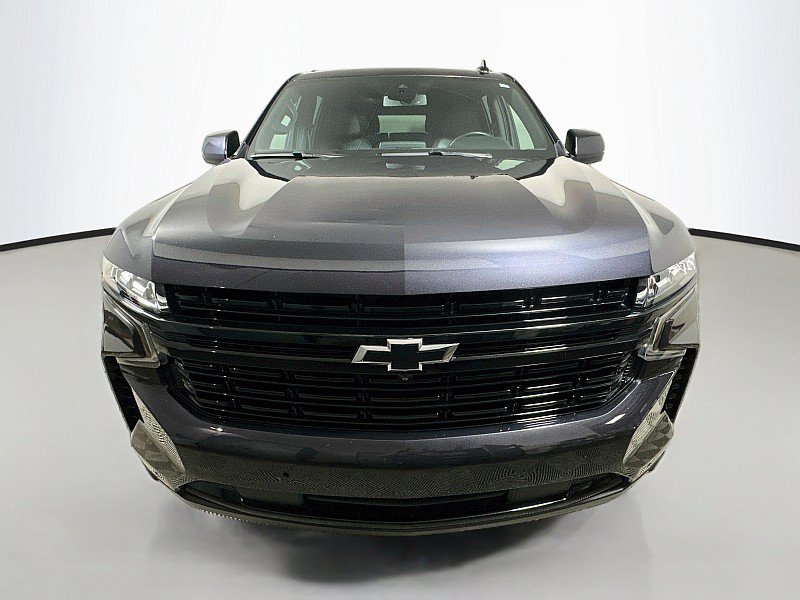 Used 2024 Chevrolet Suburban RST w/ Luxury Package AWD/4WD image 2