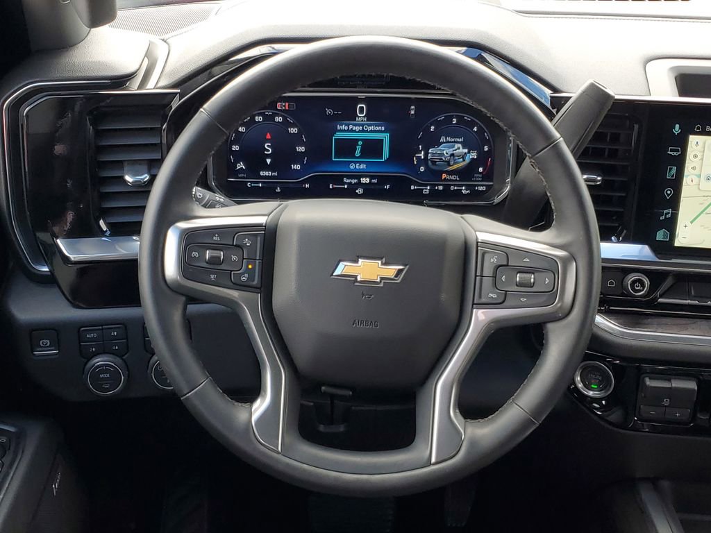 Used 2025 Chevrolet Silverado 2500 LTZ w/ LTZ Convenience Package image 27