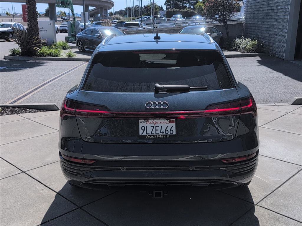 Used 2024 Audi Q8 e-tron Prestige w/ Prestige Package image 6