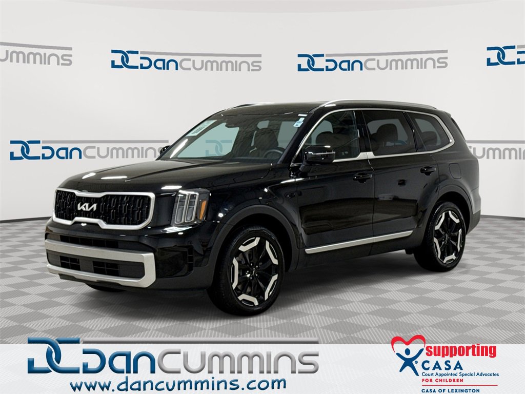 Used 2024 Kia Telluride EX w/ EX Captain's Chair Package image 1