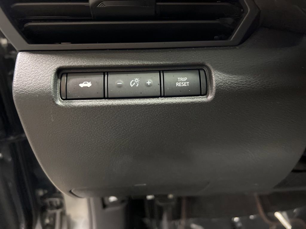 Used 2025 Nissan Altima 2.5 SR image 24