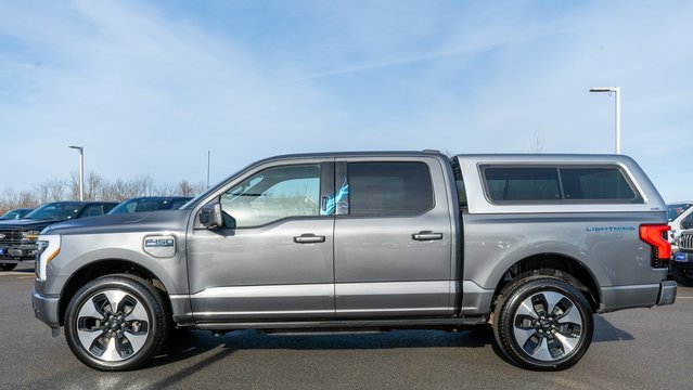 Used 2024 Ford F150 Lightning Platinum image 9