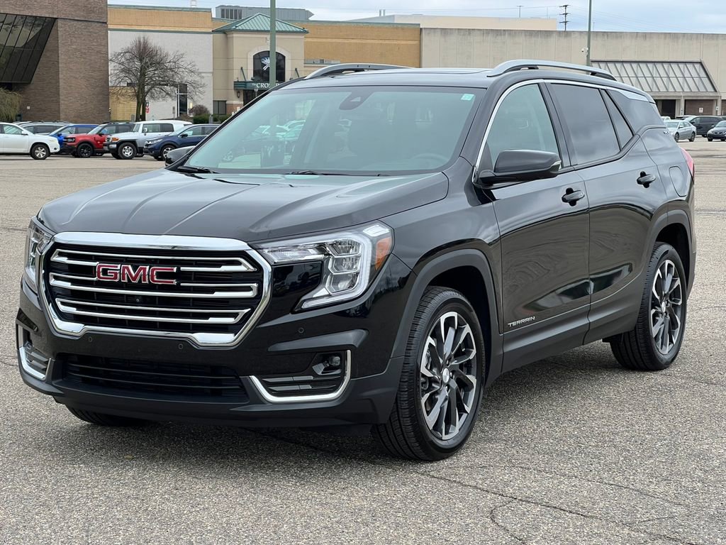 Certified 2024 GMC Terrain SLT w/ Infotainment Package II image 44