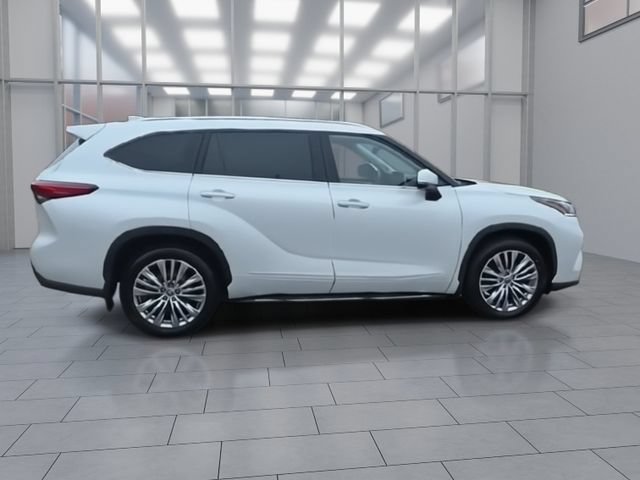 Used 2023 Toyota Highlander Platinum AWD/4WD image 9