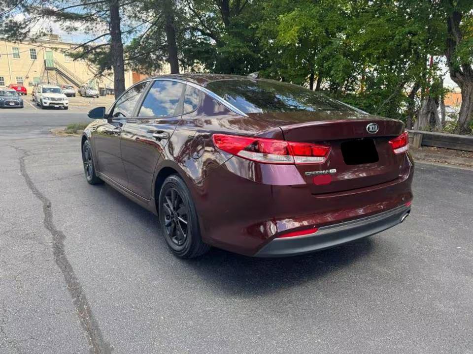 Used 2016 Kia Optima LX w/ LX Convenience Package image 5