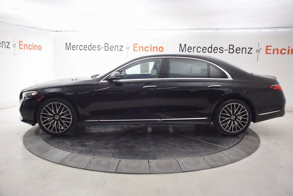 Certified 2025 Mercedes-Benz S 580 4MATIC Sedan image 3