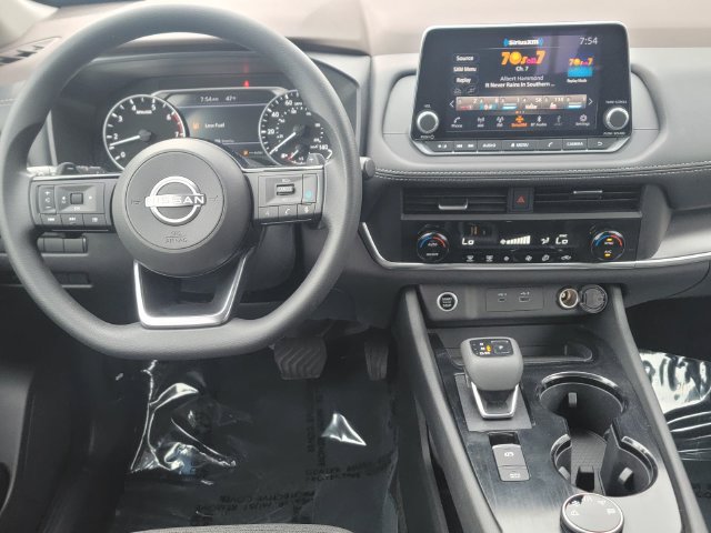 Used 2023 Nissan Rogue SV AWD/4WD image 19
