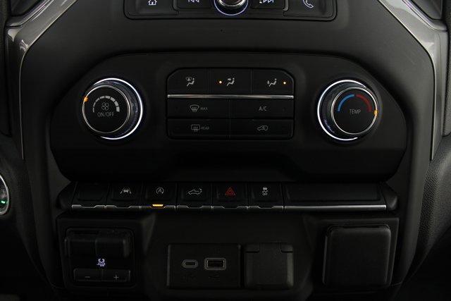 Used 2024 Chevrolet Silverado 1500 Custom image 6